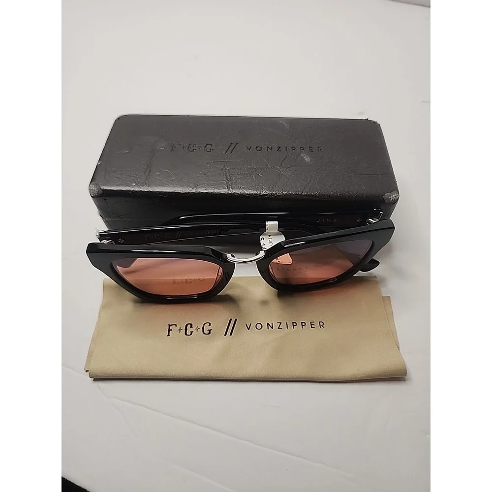 VonZipper Jinx Sunglasses Black‎ with Rose Amber Gradient Lenses Cat Eye